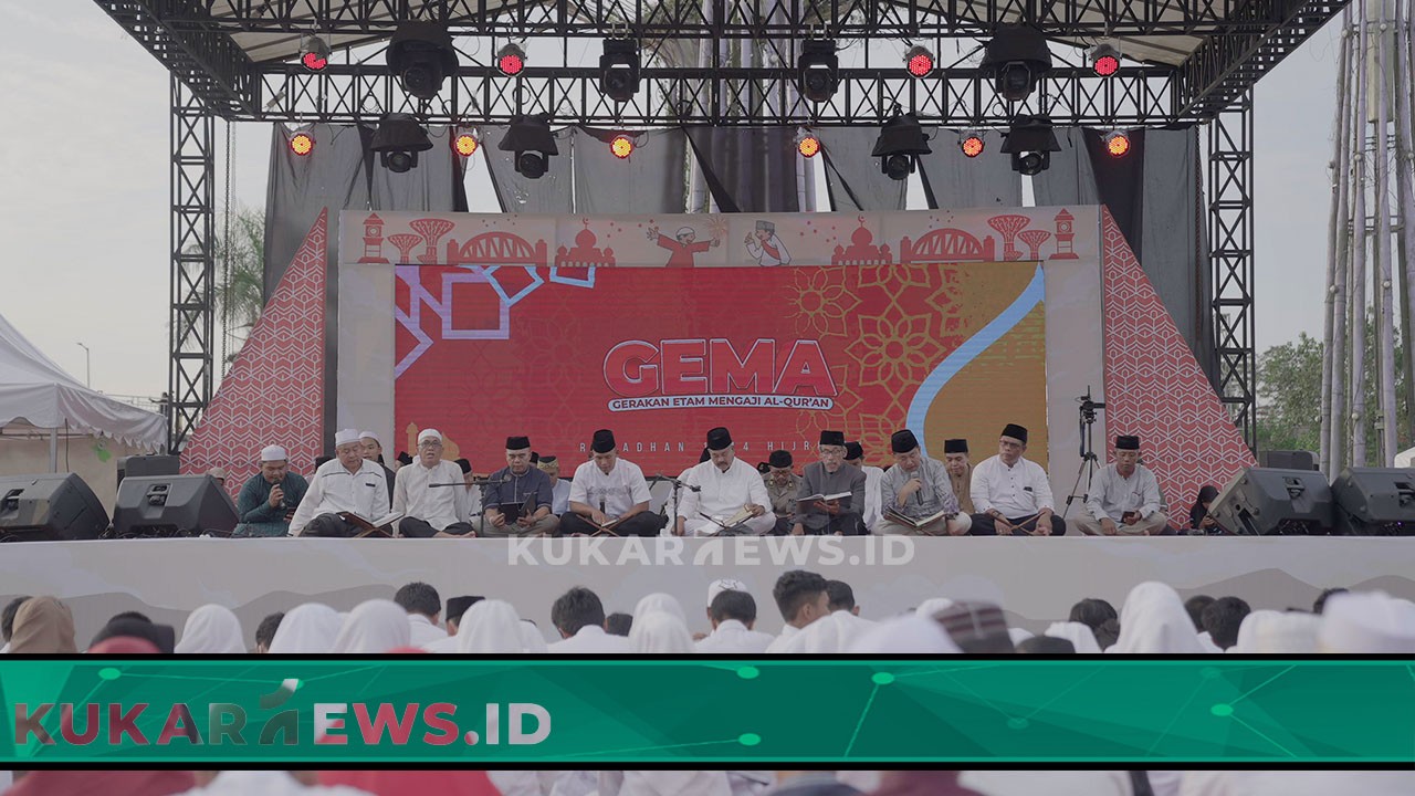 Bupati Edi Damansyah Mengaji Bersama Masyarakat di Taman Kota Raja