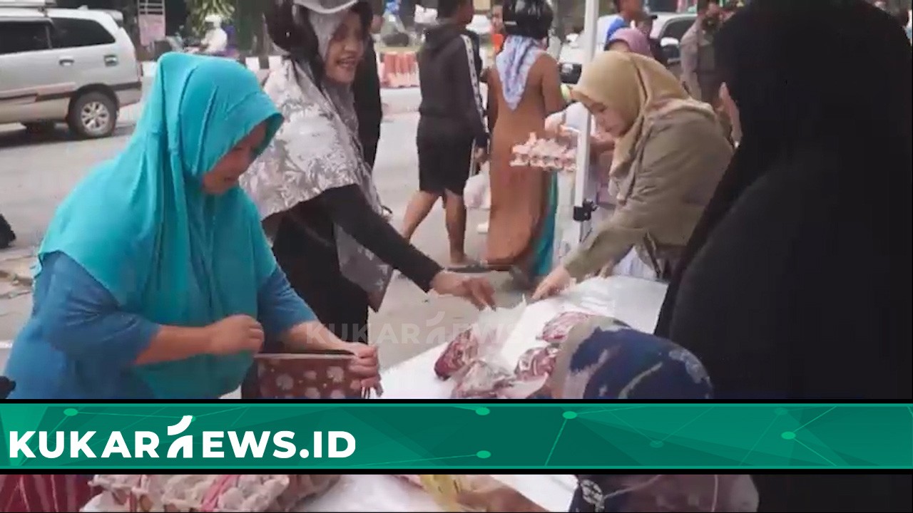 Disperindag UKM Kaltim Gelar Pangan Murah di Pasar Pagi