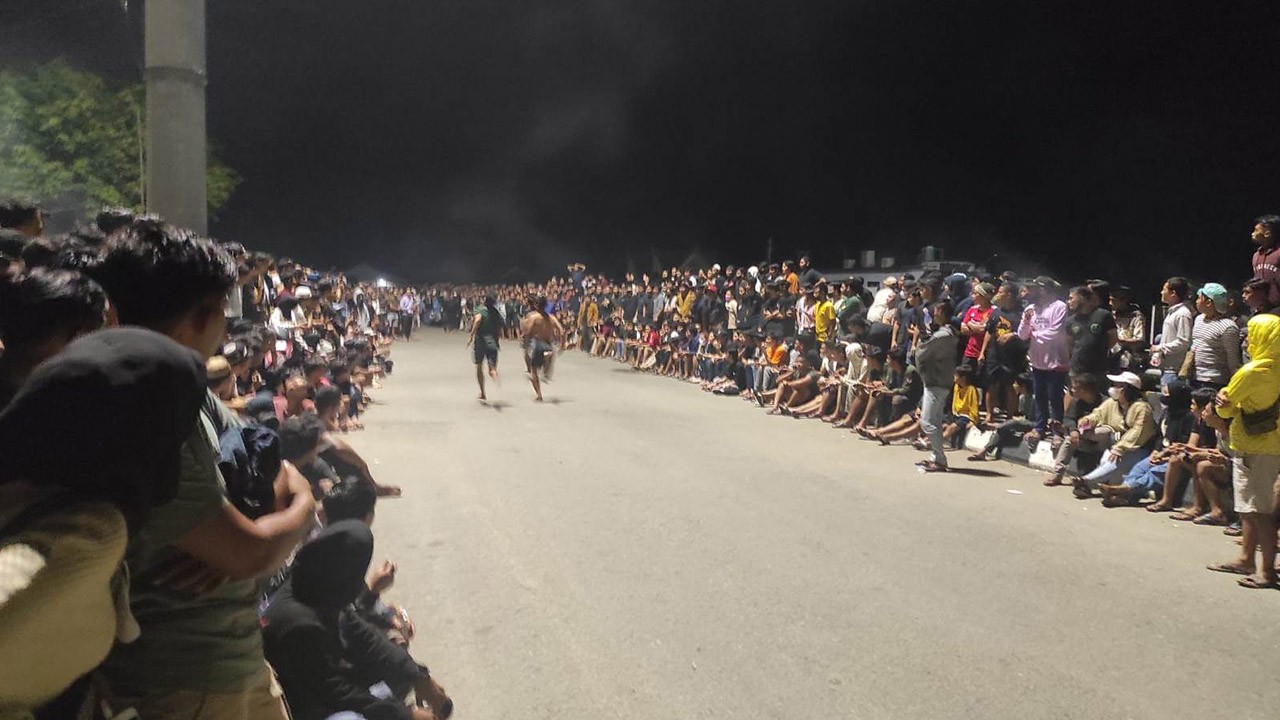 Gelar Balap Lari Hingga Bersepeda, Hiburan Warga Menjelang Sahur di Tenggarong