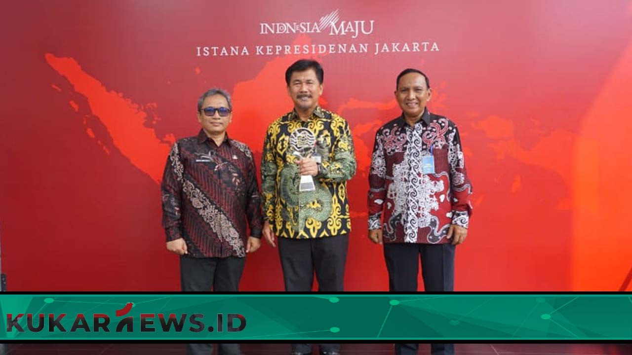 Pemkab Kukar Dapat Penghargaan TPID Award dari Presiden Jokowi