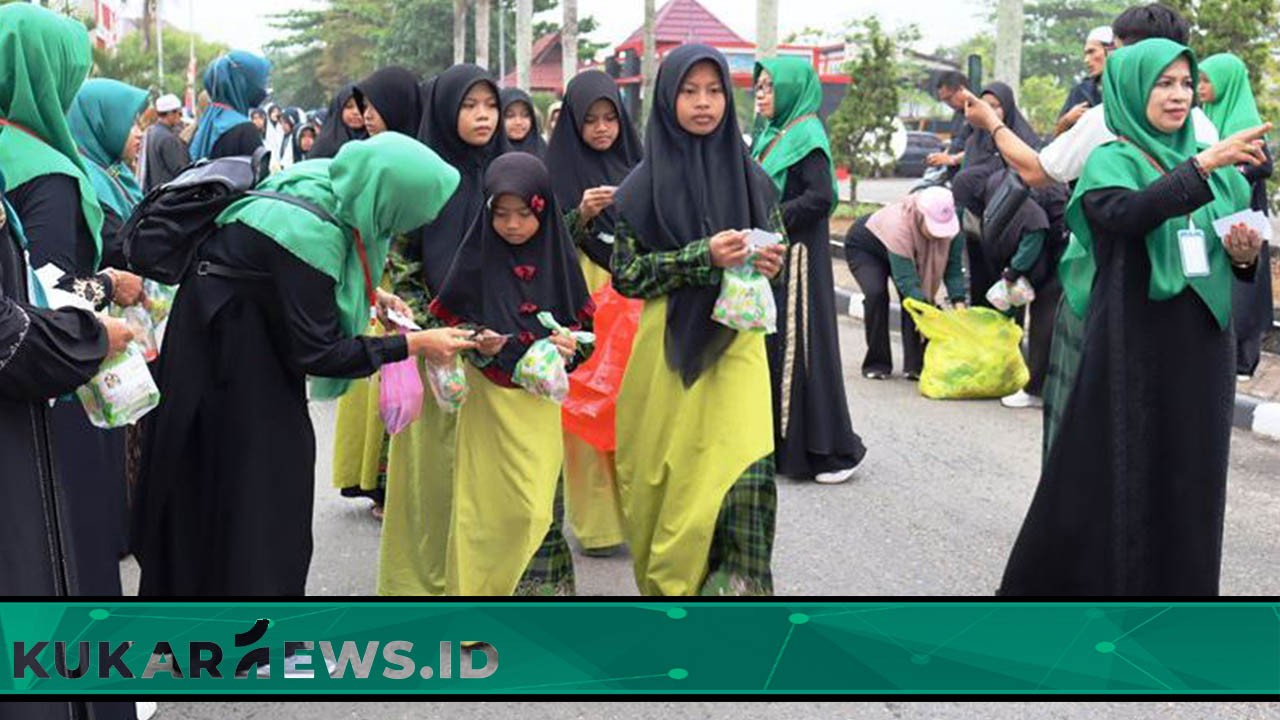 Peringatan Hari Santri Nasional 2023 Digelar Bersama Para Ratusan Santri