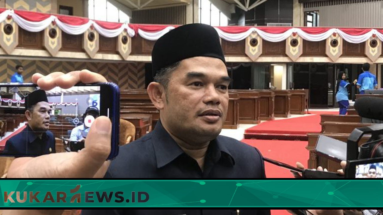 Raperda Tentang Pajak Daerah dan Retribusi Daerah Kaltim Resmi Disahkan Menjadi Perda