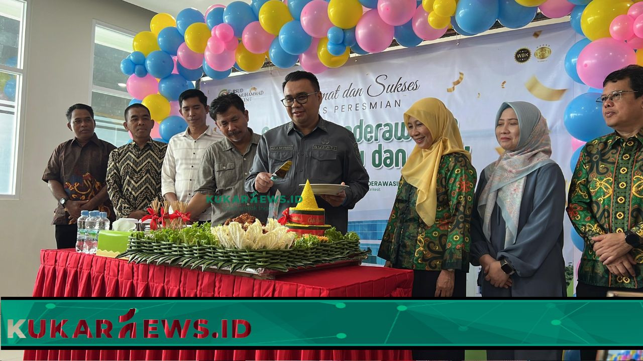 Bupati Aulia Rahman Basri Resmikan Gedung Cenderawasih di RSUD AM Parikesit