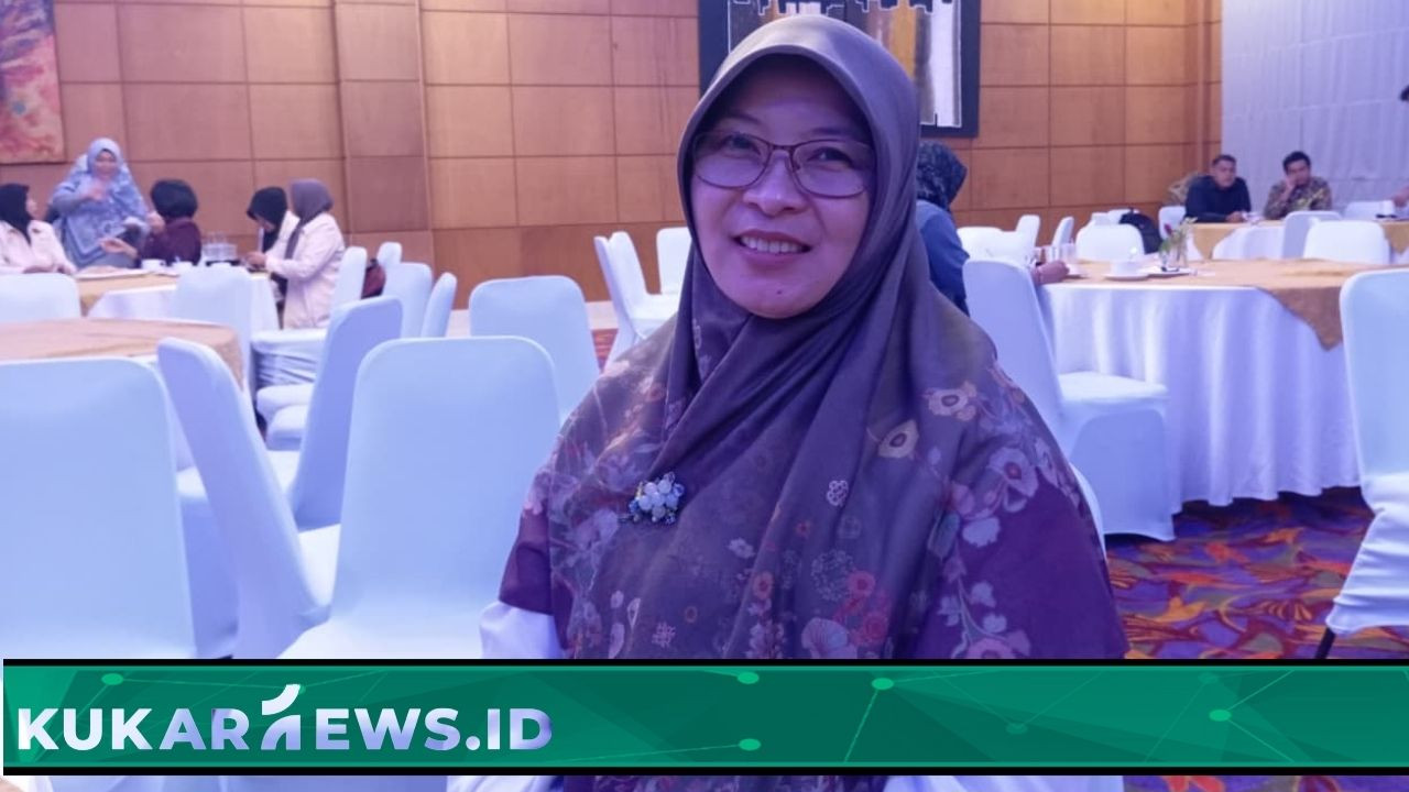 Penyaluran Baju Sekolah Gratis untuk Siswa SMP Kukar Berjalan Lancar 