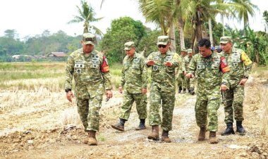 Wujud Nyata Kemanunggalan TNI-Rakyat, Gotong Royong TMMD 130 di JUT Tudungan Dipuji Mabesad