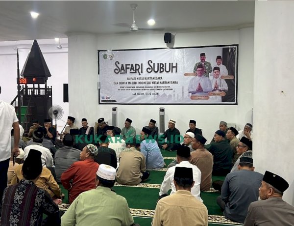 Safari Subuh Pemkab dan DMI Kukar di Mangkurawang, Dirangkai Peresmian Rehabilitasi Rumah Imam dan Marbot