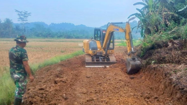 Geliat Sektor Pangan Jembayan Tengah: Pembukaan Jalan Tani TMMD 130 Siap Dorong Kesejahteraan Petani