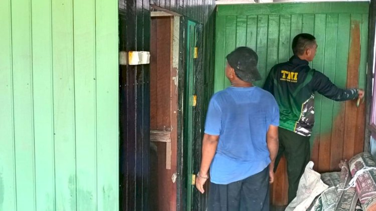 Gerak Cepat Satgas TMMD 130 Rampungkan Perbaikan WC Langgar Nurul Hasanah di Jembayan Tengah